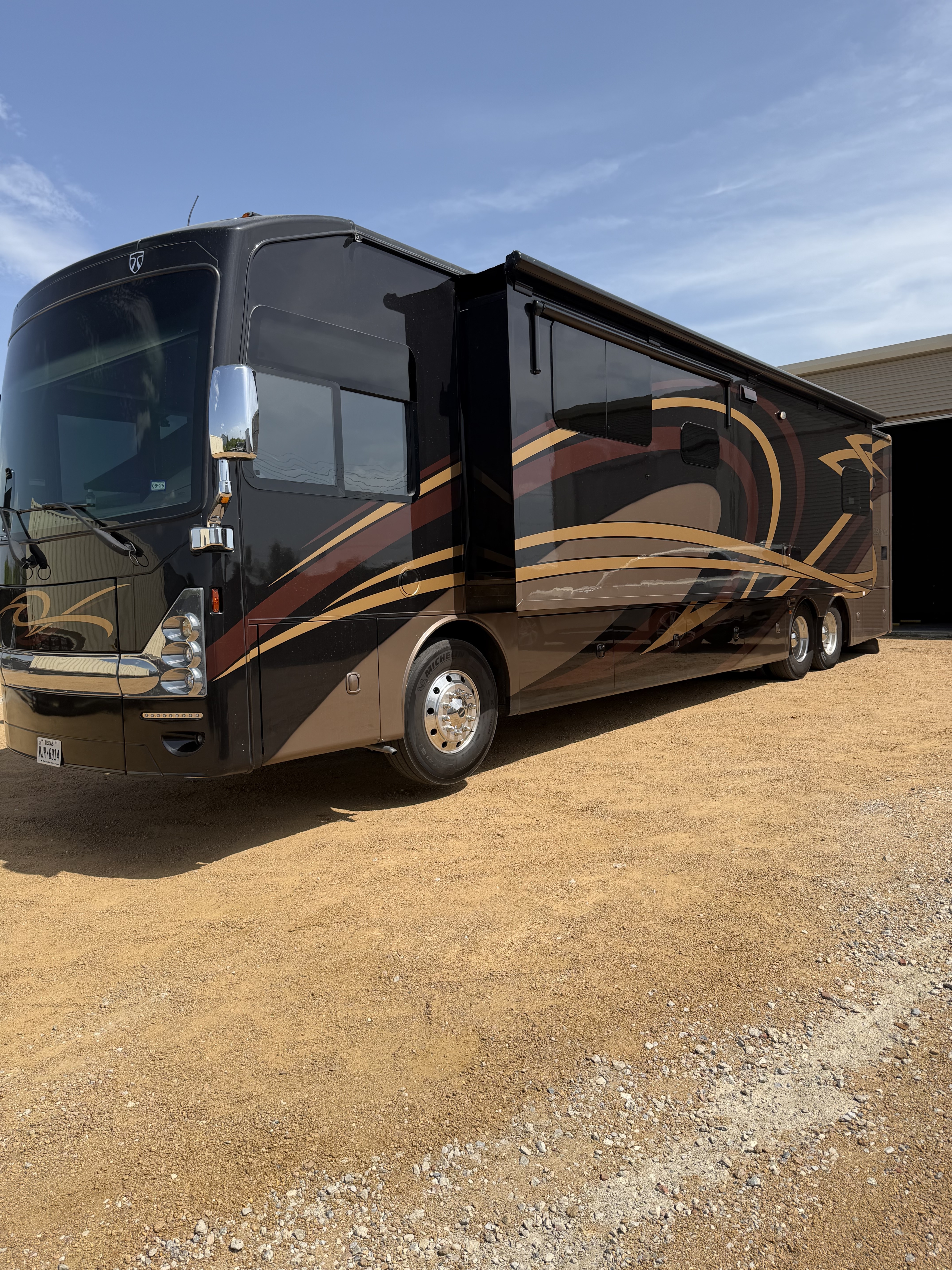 2016 Thor Motor Coach TUSCANY 42GX in the colony TX