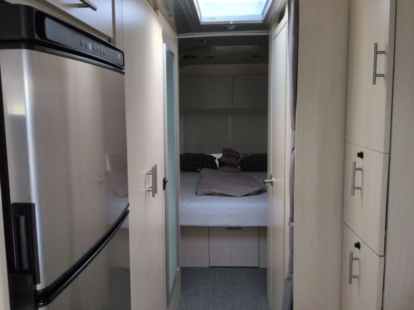A photo of this 2024 Airstream Flying Cloud 27FB