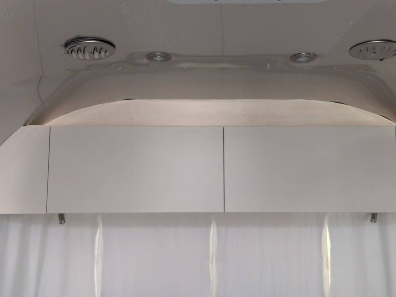 A photo of this 2024 Airstream Flying Cloud 27FB