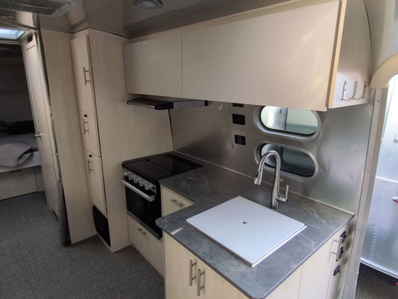 A photo of this 2024 Airstream Flying Cloud 27FB