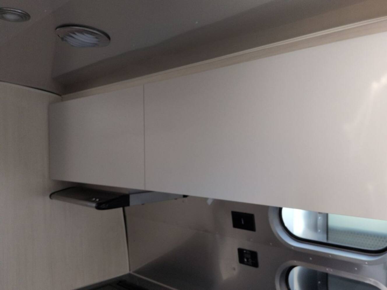 A photo of this 2024 Airstream Flying Cloud 27FB