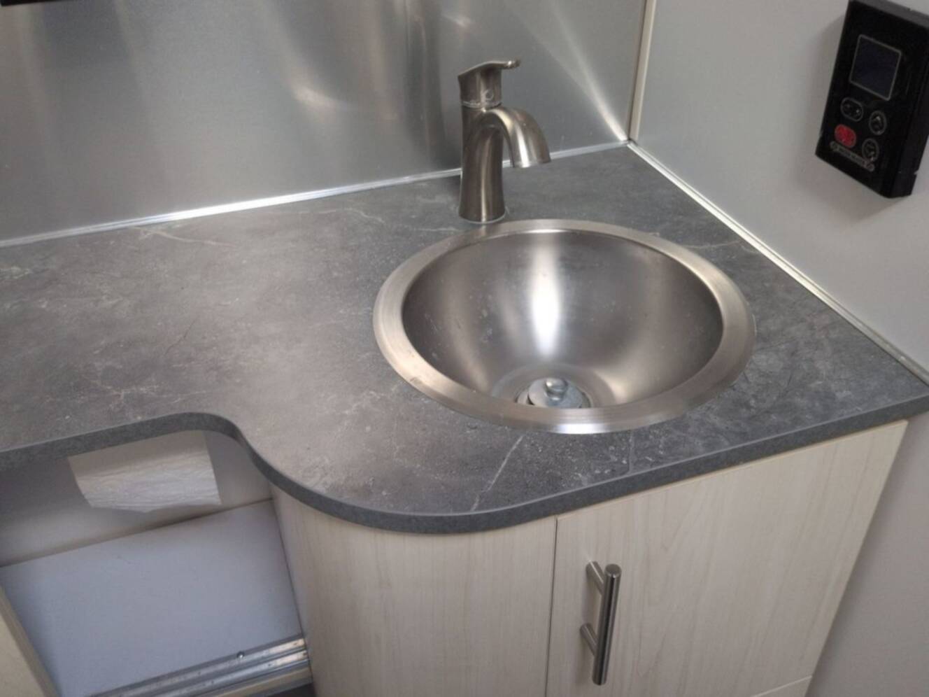 A photo of this 2024 Airstream Flying Cloud 27FB