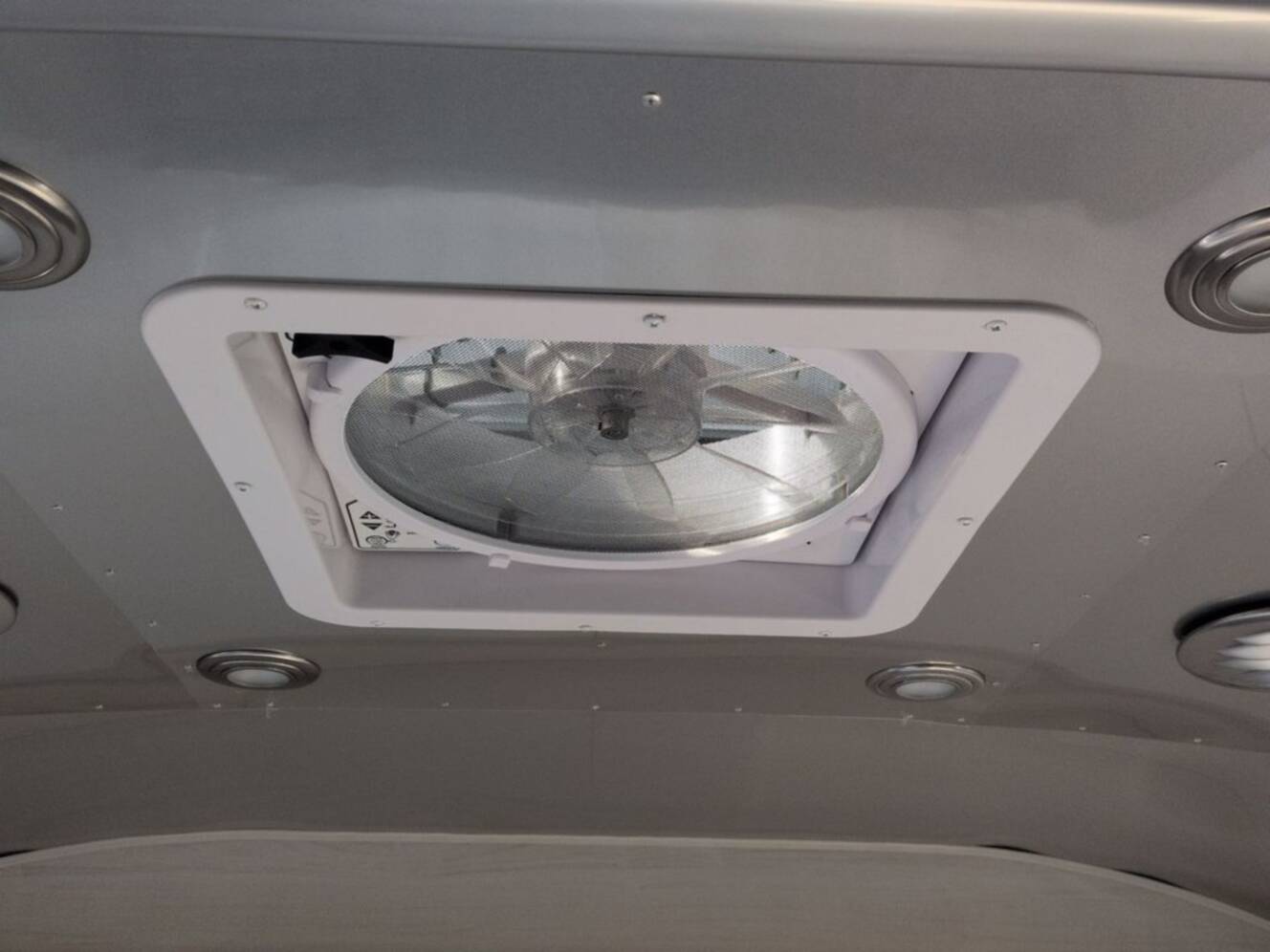 A photo of this 2024 Airstream Flying Cloud 27FB