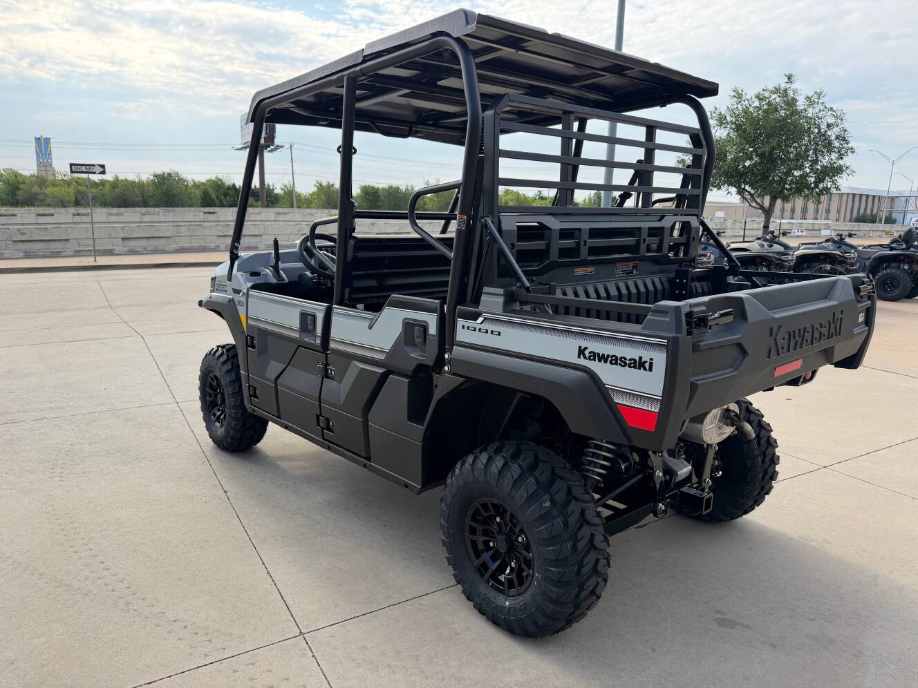 A photo of this 2027 Kawasaki MULE PRO-FXT™ 1000 LE