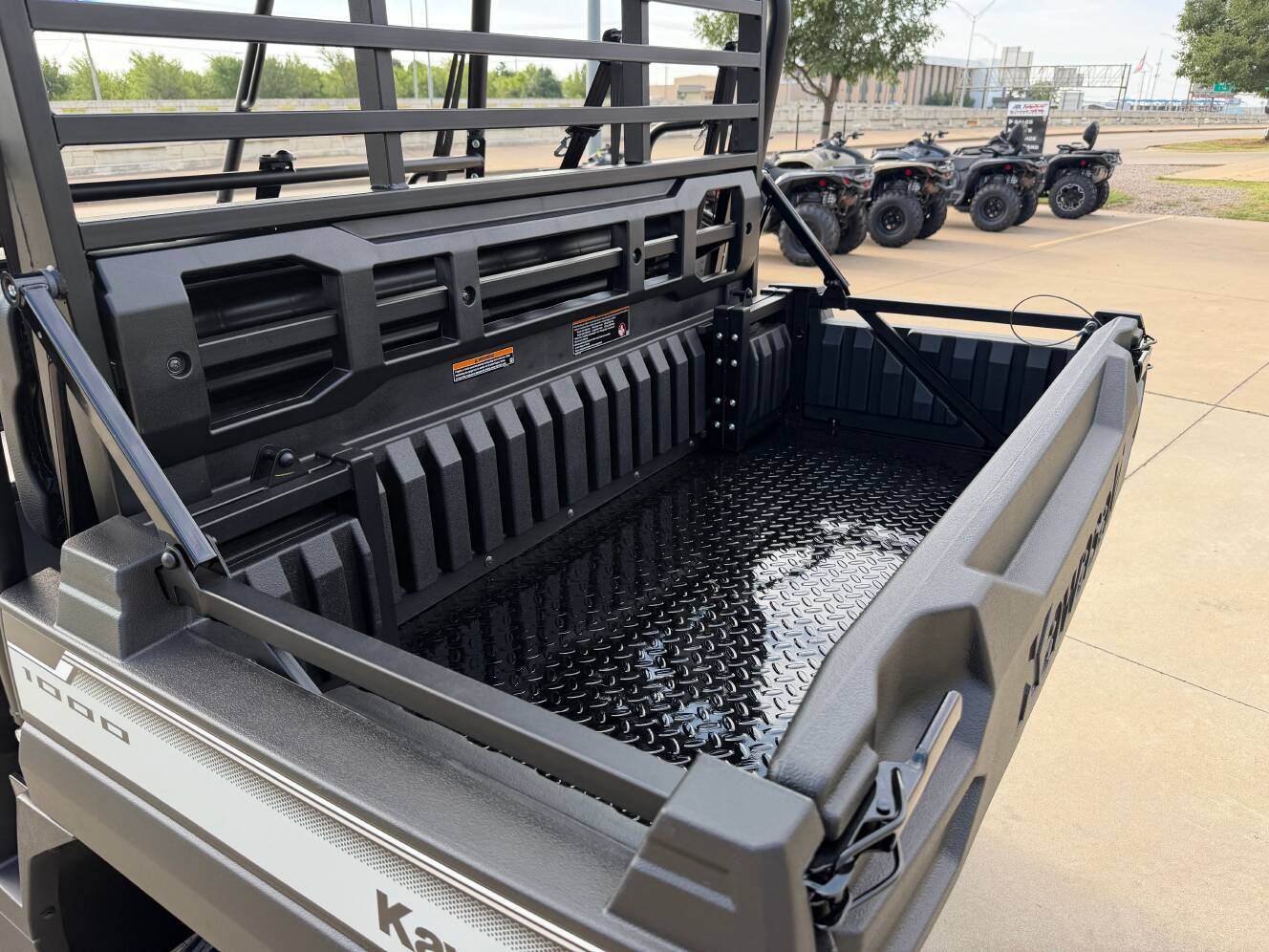 A photo of this 2027 Kawasaki MULE PRO-FXT™ 1000 LE