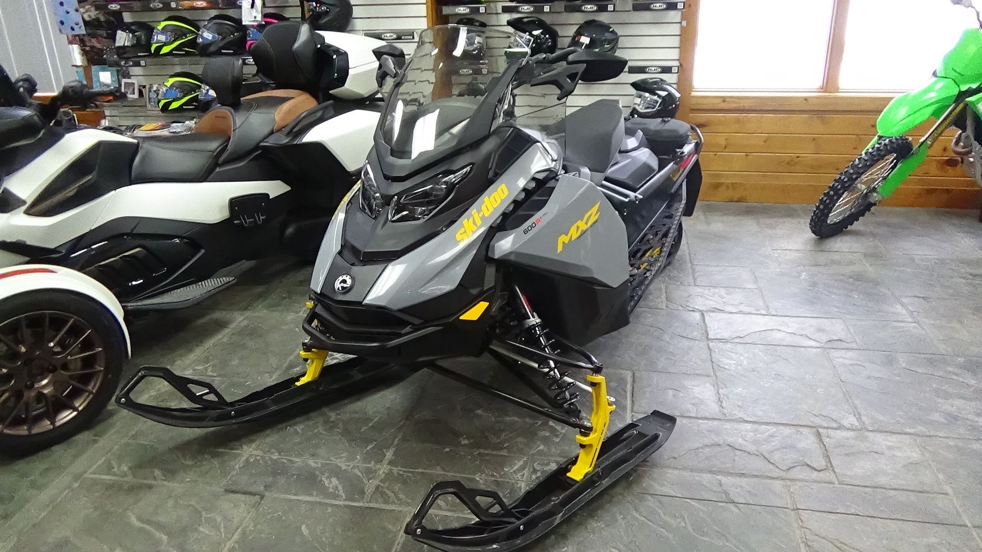 2026 Ski-Doo MXZ Adrenaline 129 600R E-TEC ES Ripsaw 1.25 in bennington VT