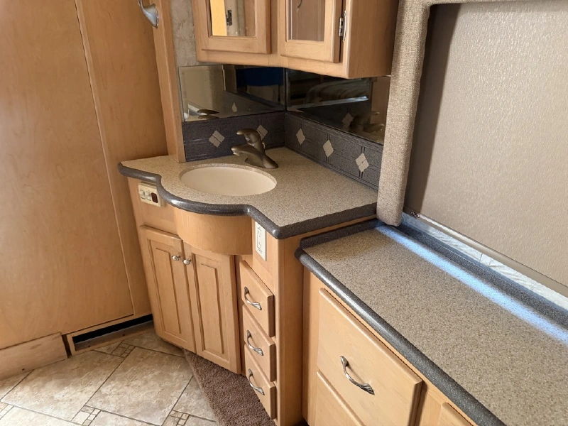 2006 TIFFIN MOTORHOMES ALLEGRO BUS 40 QDP