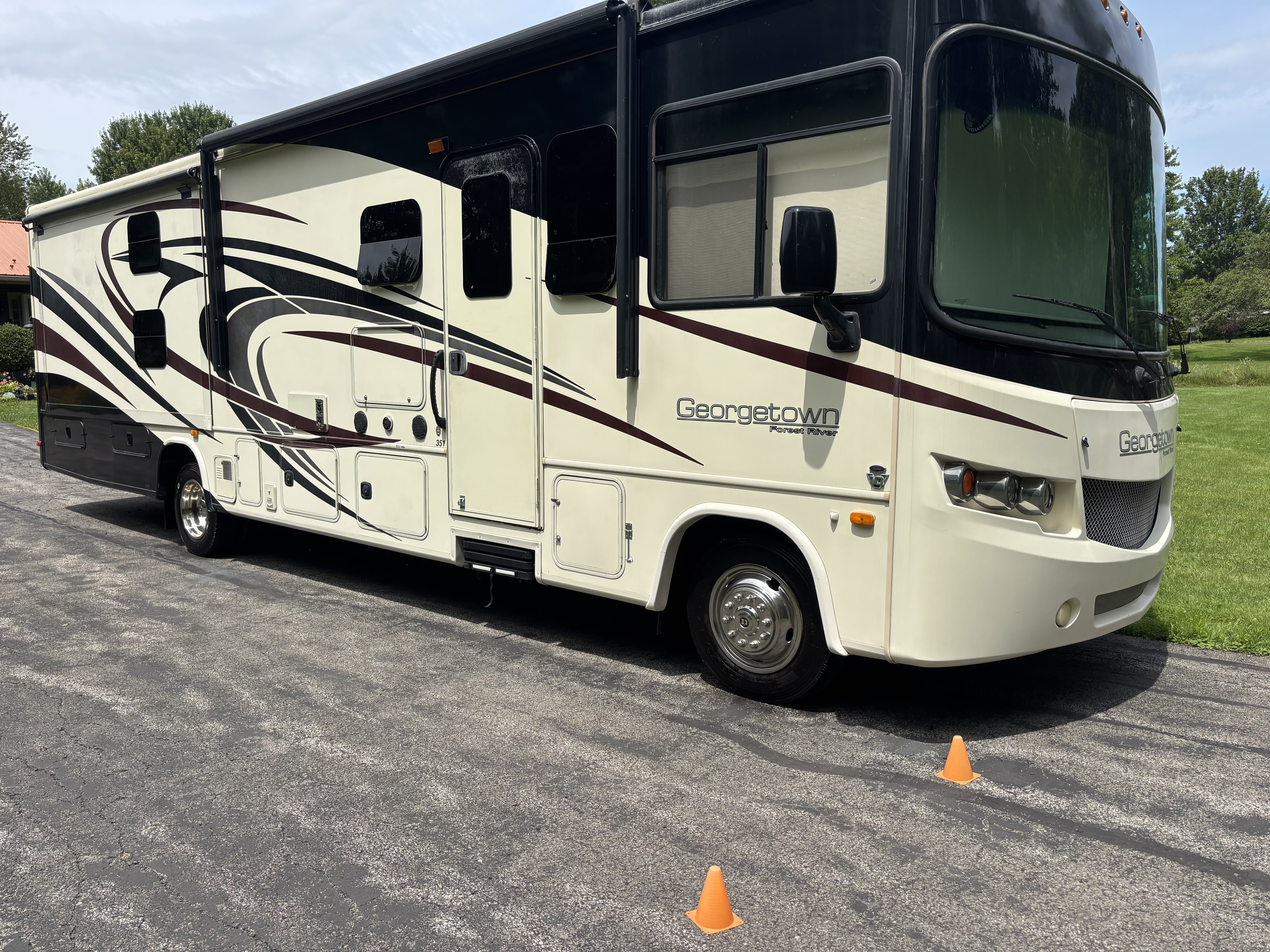 2016 Forest River GEORGETOWN 351DS in mercer PA
