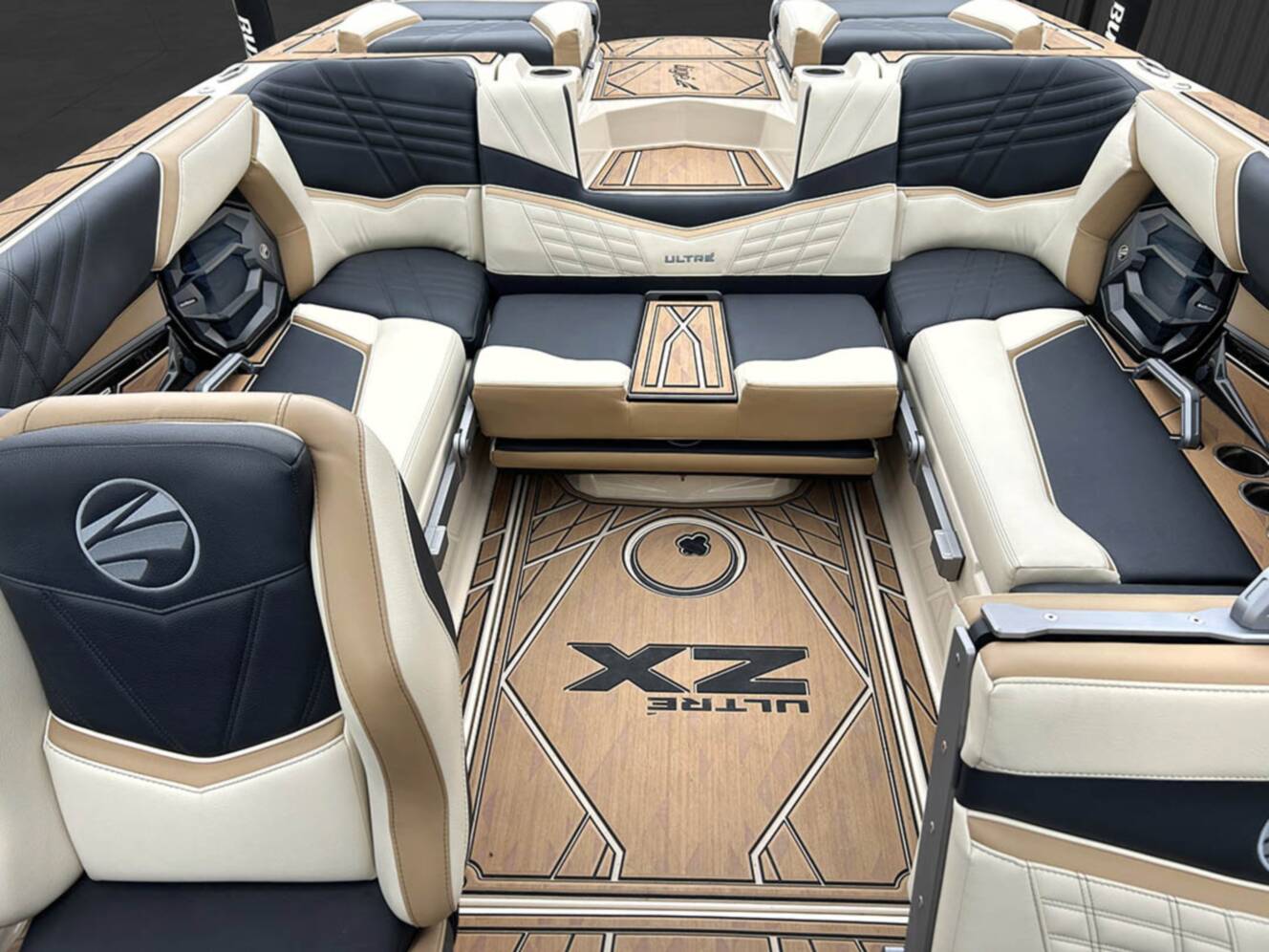 A photo of this 2024 Tige 23ZX
