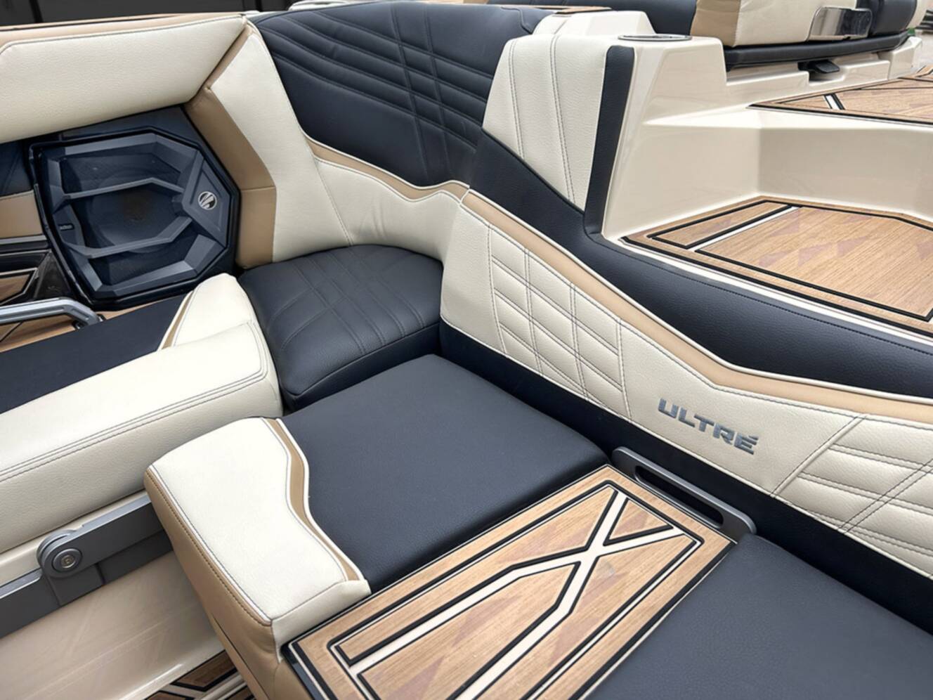 A photo of this 2024 Tige 23ZX