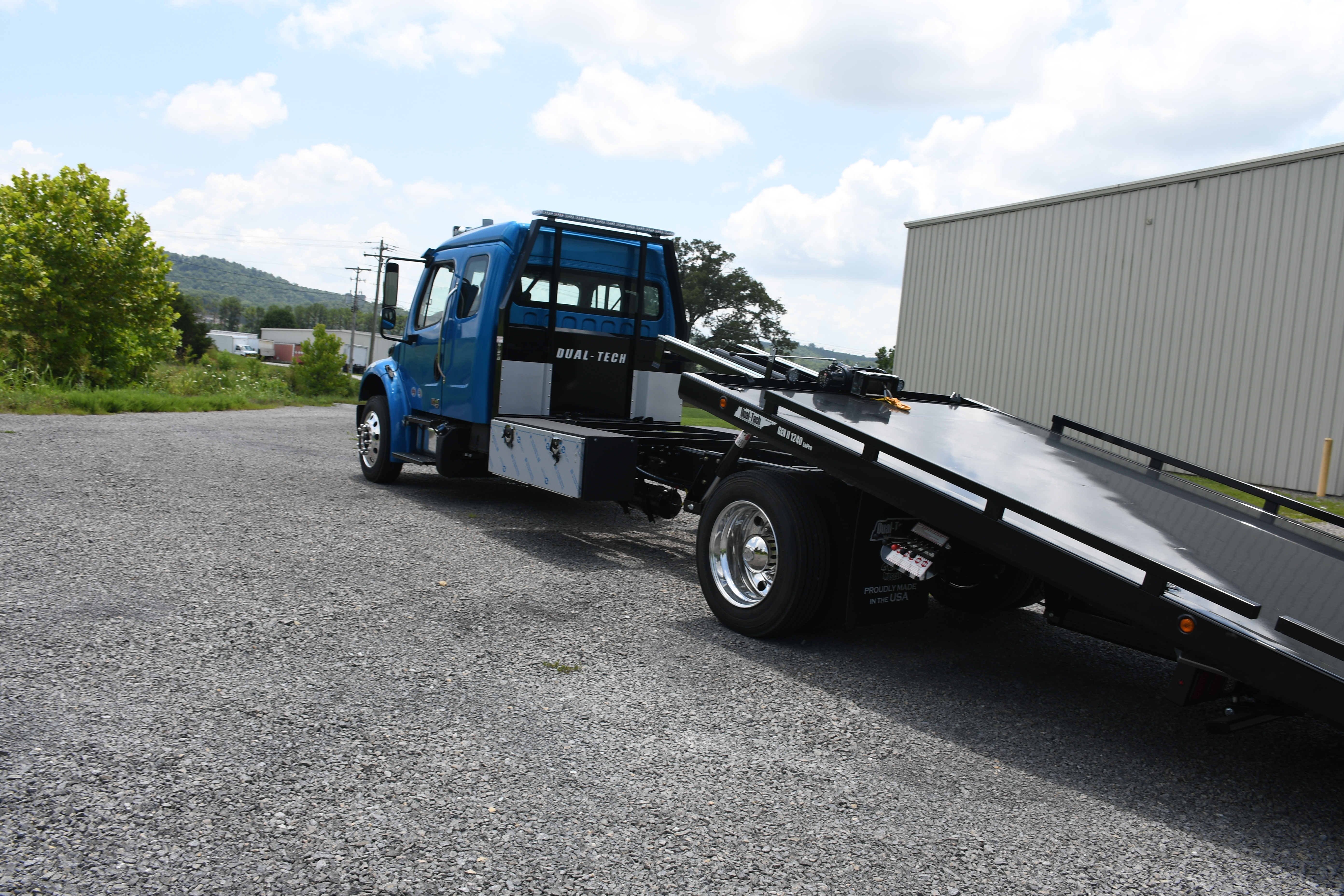 2025 FREIGHTLINER BUSINESS CLASS M2 106 in Bean Station, TN