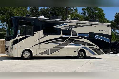 2021 Thor Motor Coach HURRICANE 29M in dayton OH