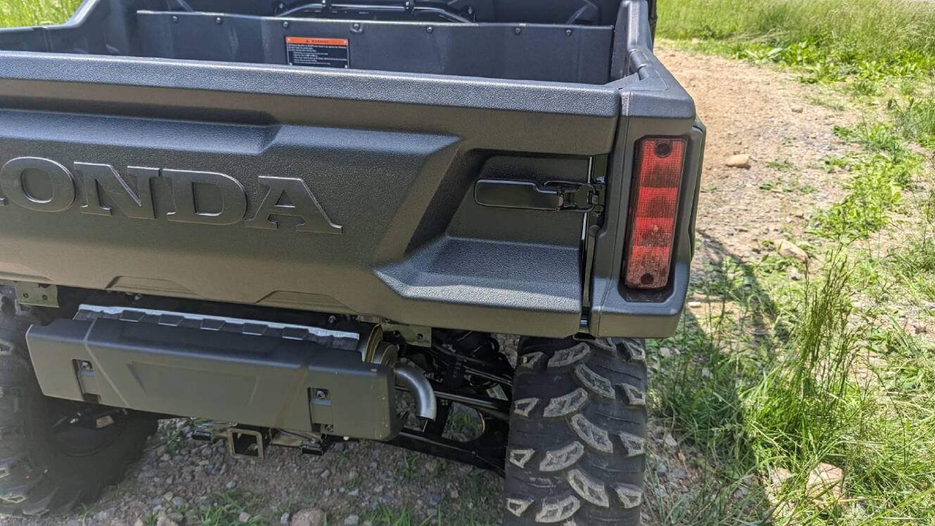A photo of this 2025 Honda Pioneer 1000-6 Deluxe Crew
