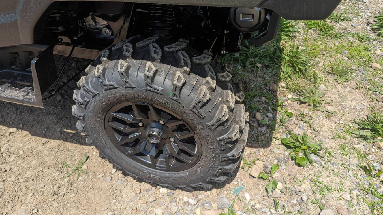 A photo of this 2025 Honda Pioneer 1000-6 Deluxe Crew