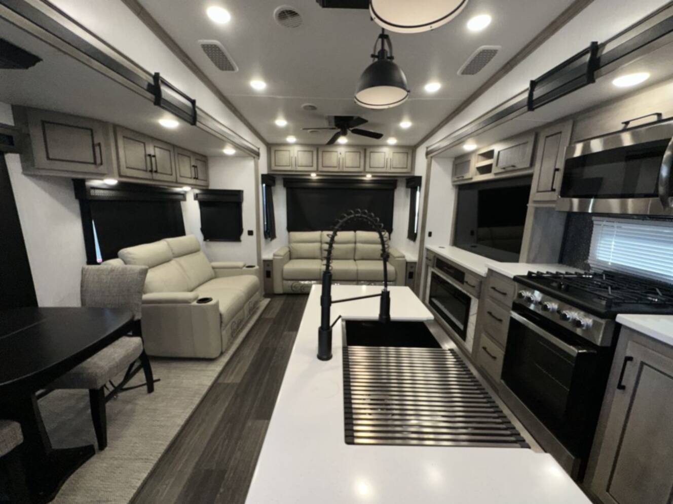 A photo of this 2022 Heartland Big Country 3155RLK