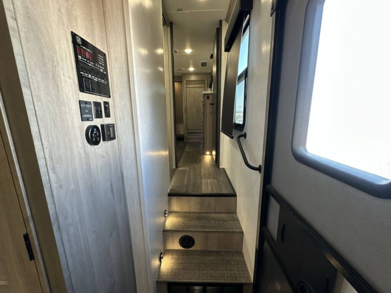 A photo of this 2022 Heartland Big Country 3155RLK