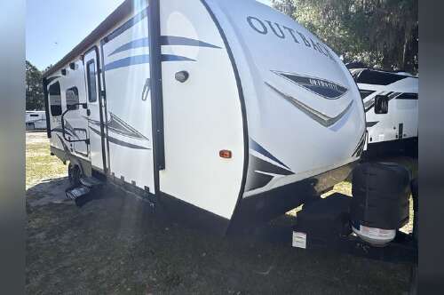 2018 Keystone Outback Ultra-Lite 240URS in alachua FL