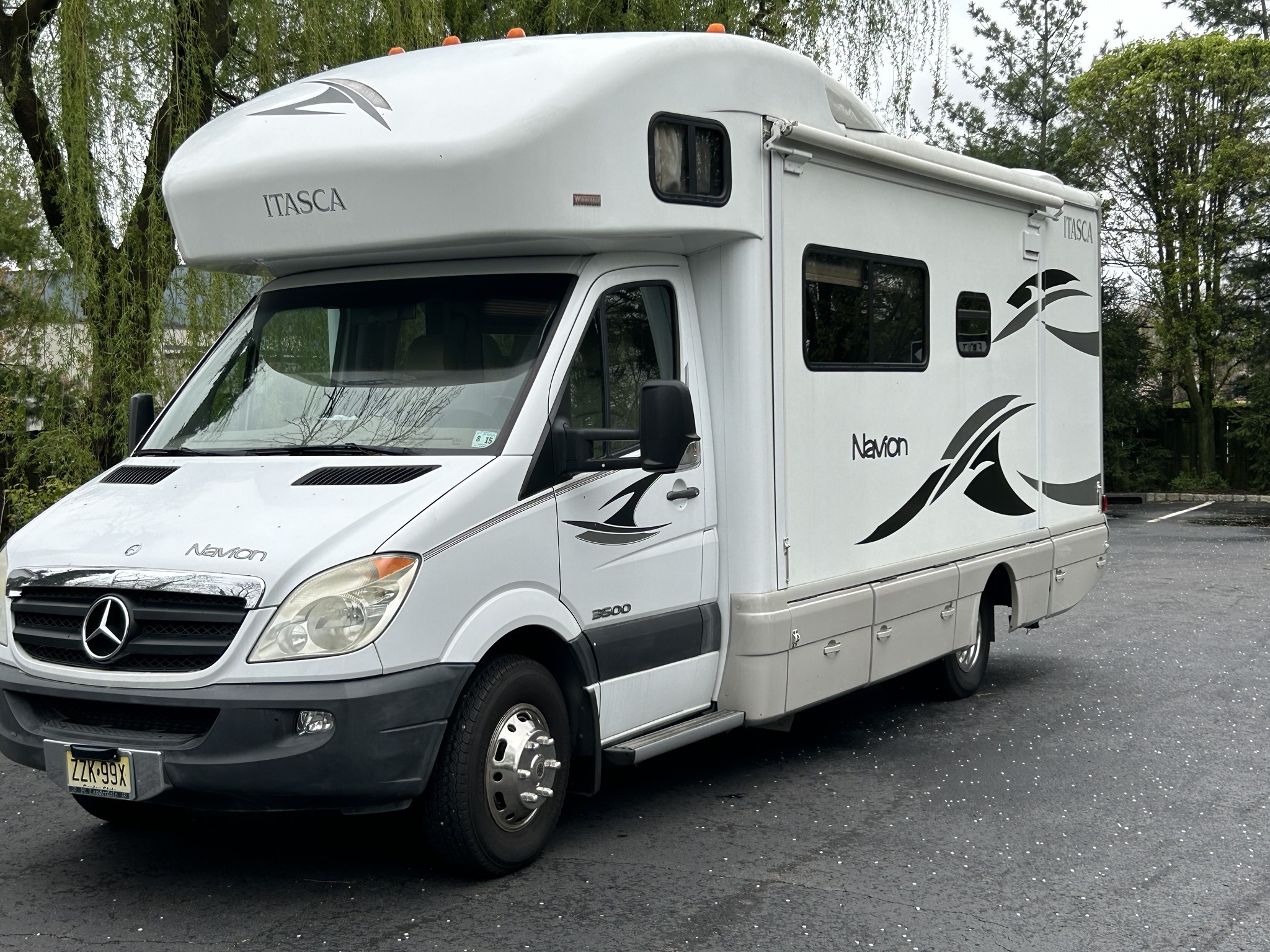 2010 Winnebago ITASCA NAVION 24K in little silver NJ