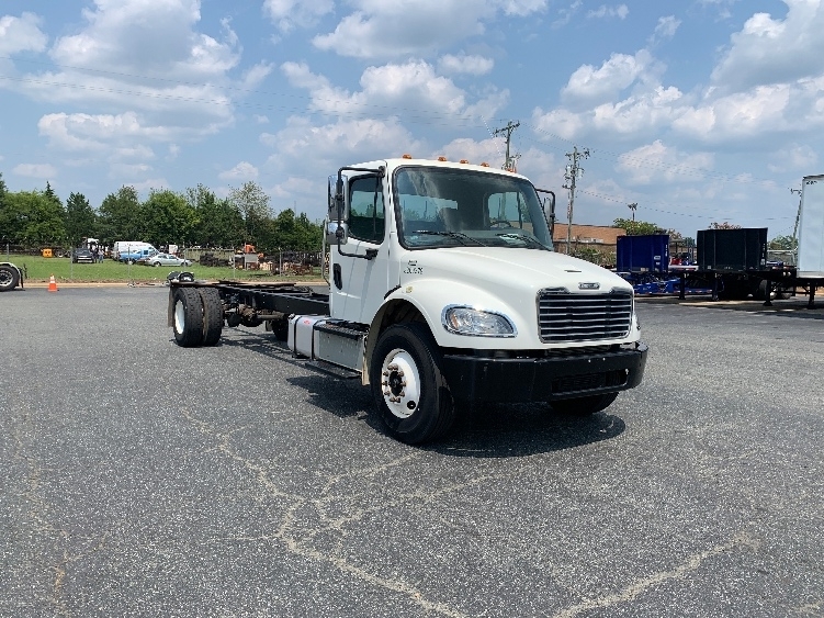 2015 FREIGHTLINER BUSINESS CLASS M2 106 in Charlotte, NC