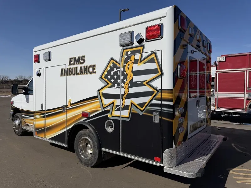 2023 FORD CRESTLINE AMBULANCE