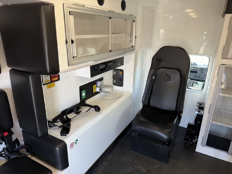 2023 FORD CRESTLINE AMBULANCE