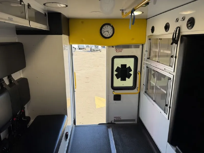2023 FORD CRESTLINE AMBULANCE