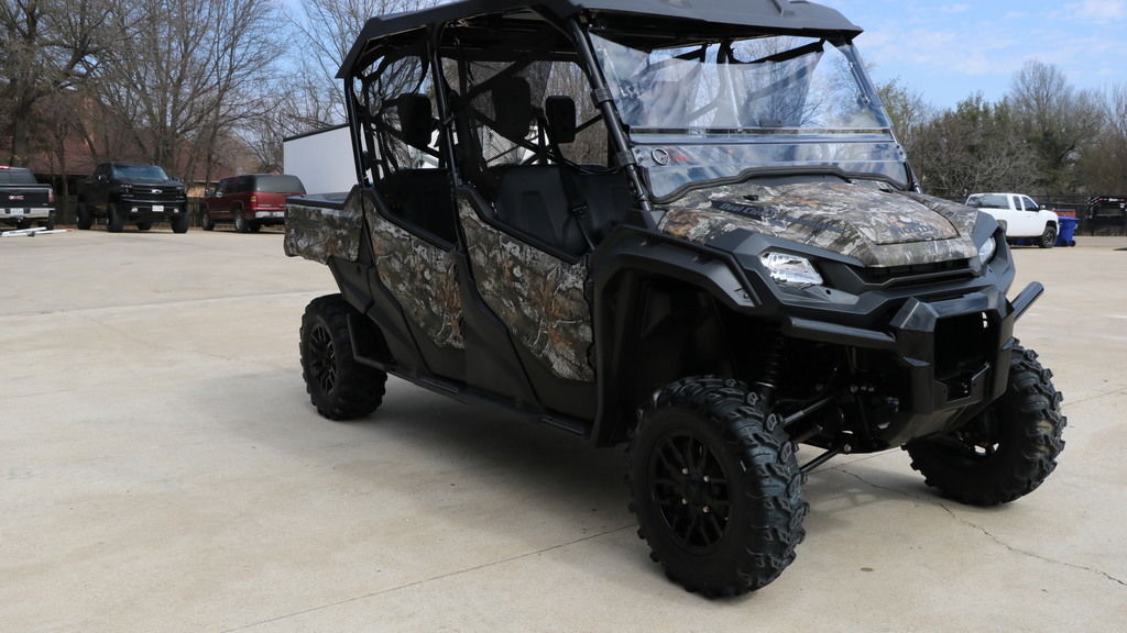 2025 Honda® Pioneer 1000-6 Deluxe Crew TrueTimber Atera Camo in paris TX