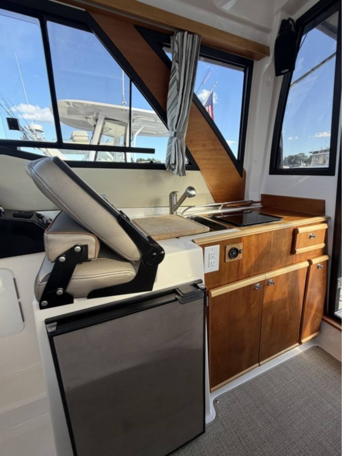 A photo of this 2024 Cutwater 248 C COUPE