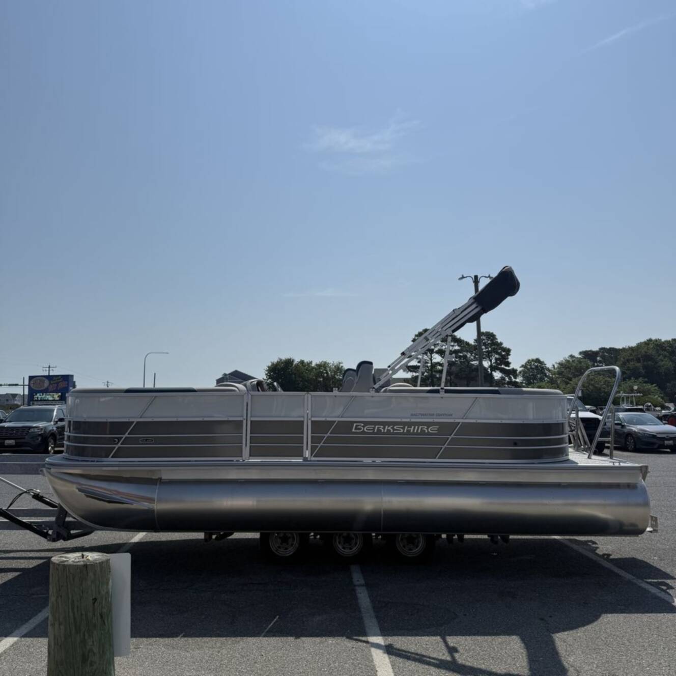 A photo of this 2026 Berkshire Pontoons 22RFX LE 2.75