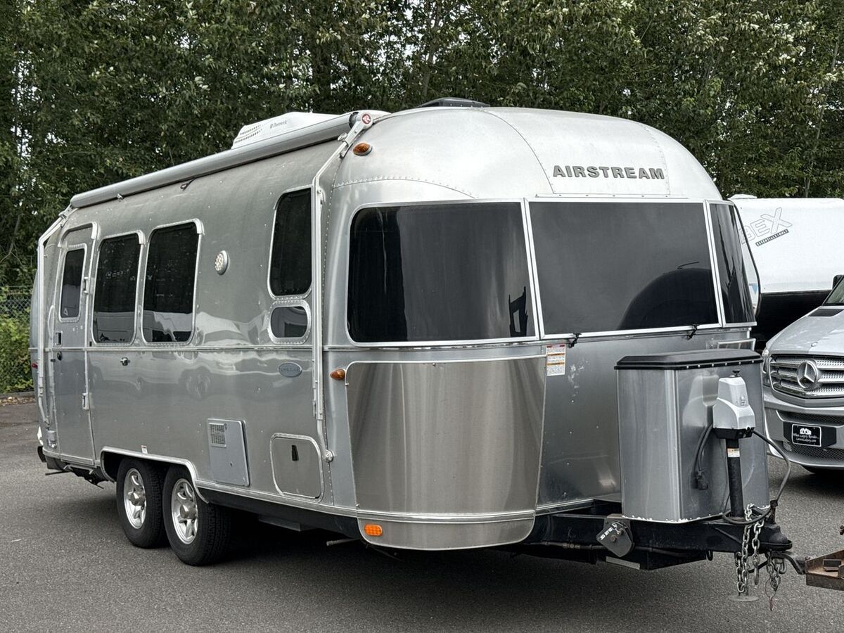 2017 Airstream Flying Cloud 23FB RV