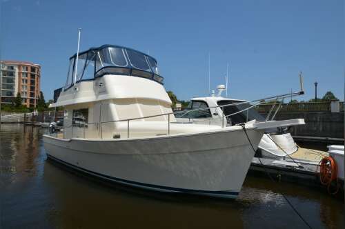 2005 Mainship 34 Trawler in myrtle beach SC