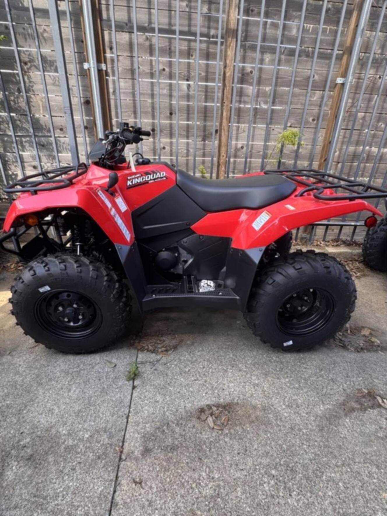 A photo of this 2025 Suzuki KingQuad 400ASi