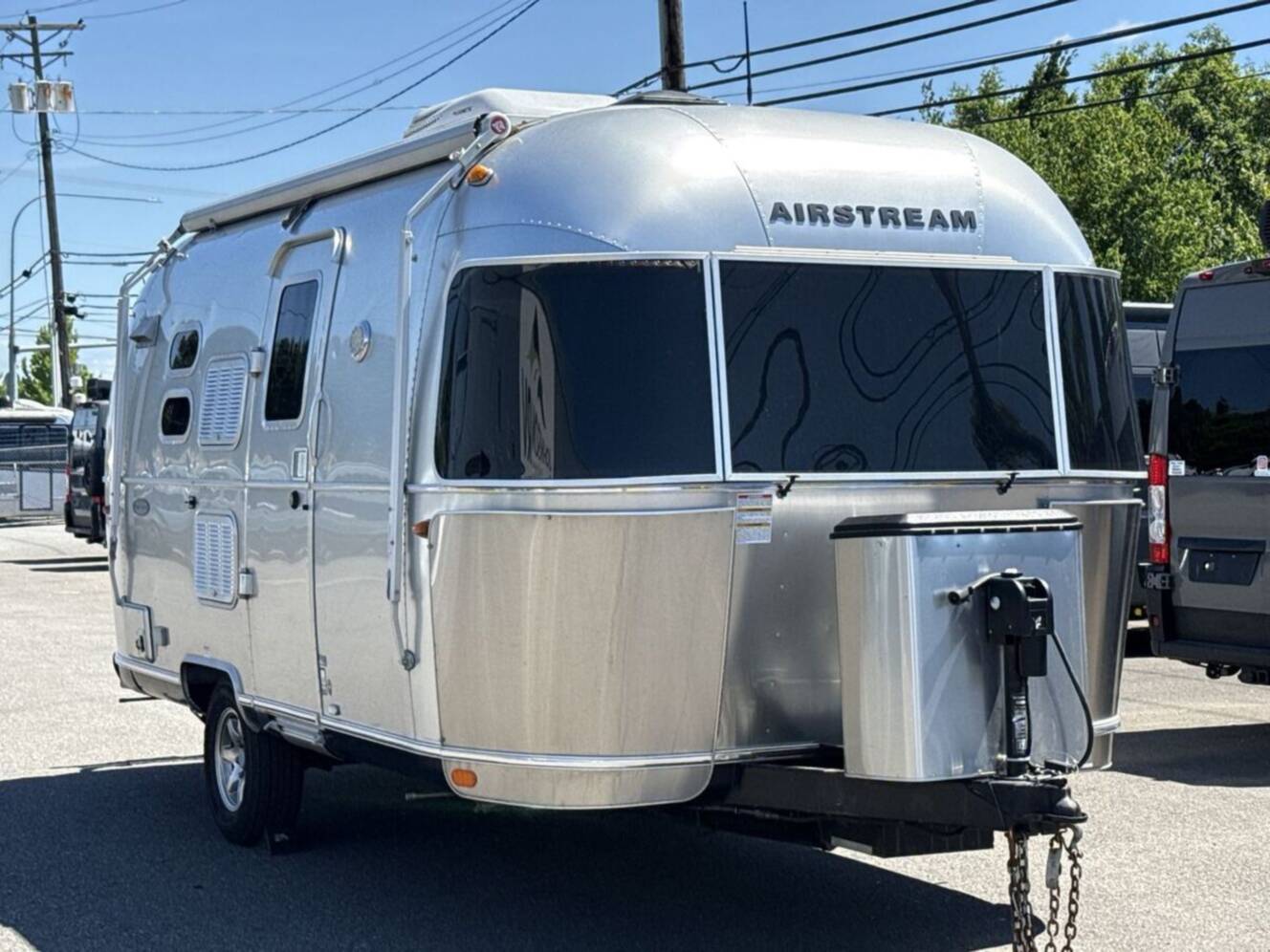 A photo of this 2018 Airstream Flying Cloud 20FB
