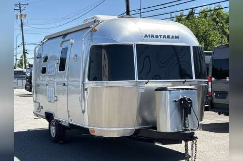 2018 Airstream Flying Cloud 20FB in fife WA