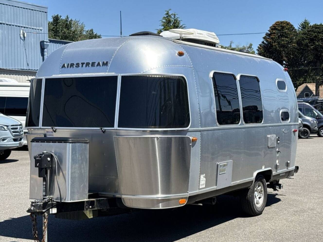A photo of this 2018 Airstream Flying Cloud 20FB