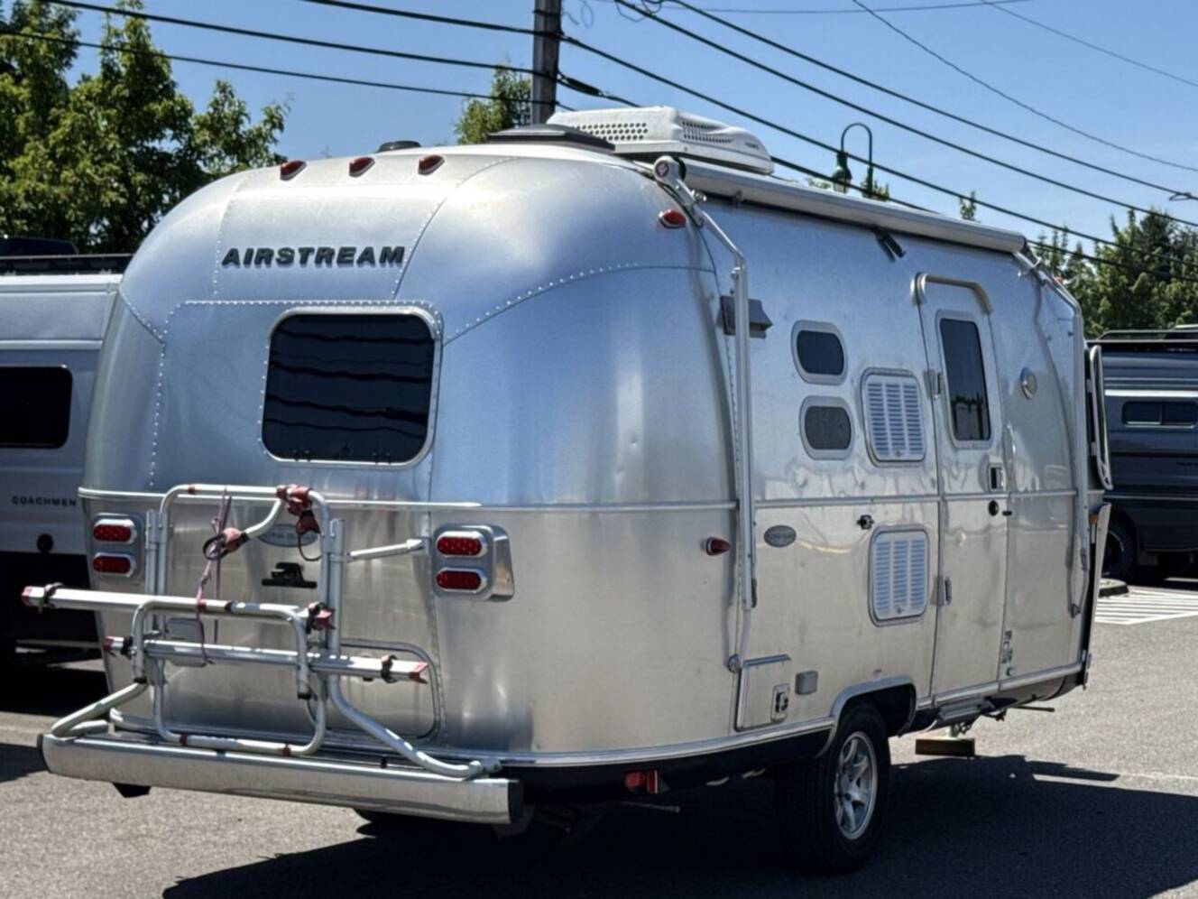 A photo of this 2018 Airstream Flying Cloud 20FB