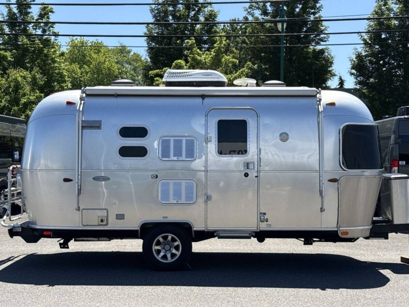 A photo of this 2018 Airstream Flying Cloud 20FB