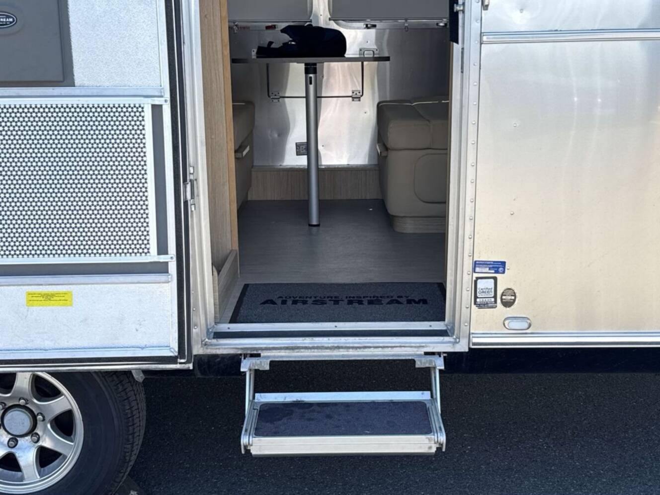 A photo of this 2018 Airstream Flying Cloud 20FB