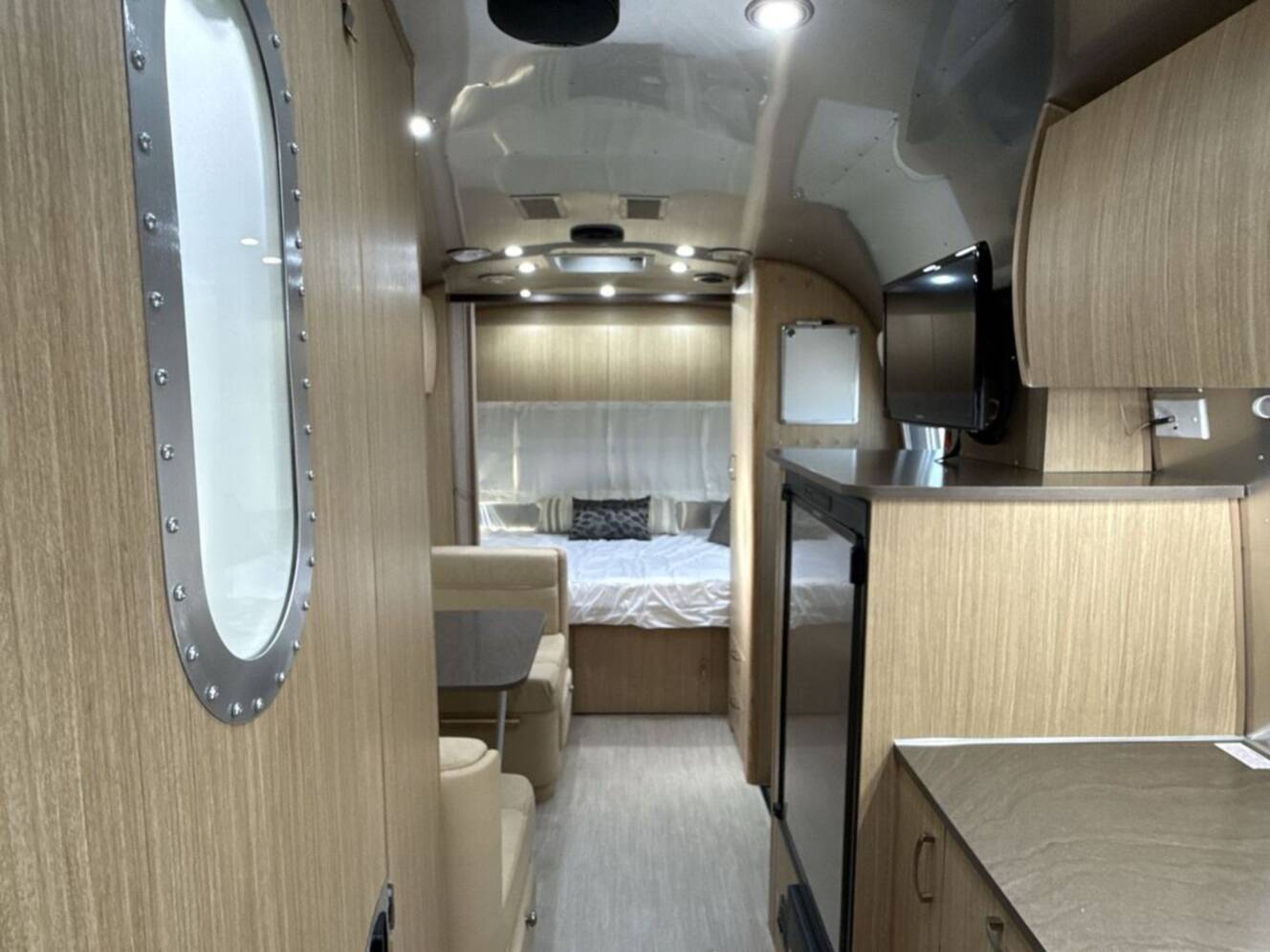 A photo of this 2018 Airstream Flying Cloud 20FB