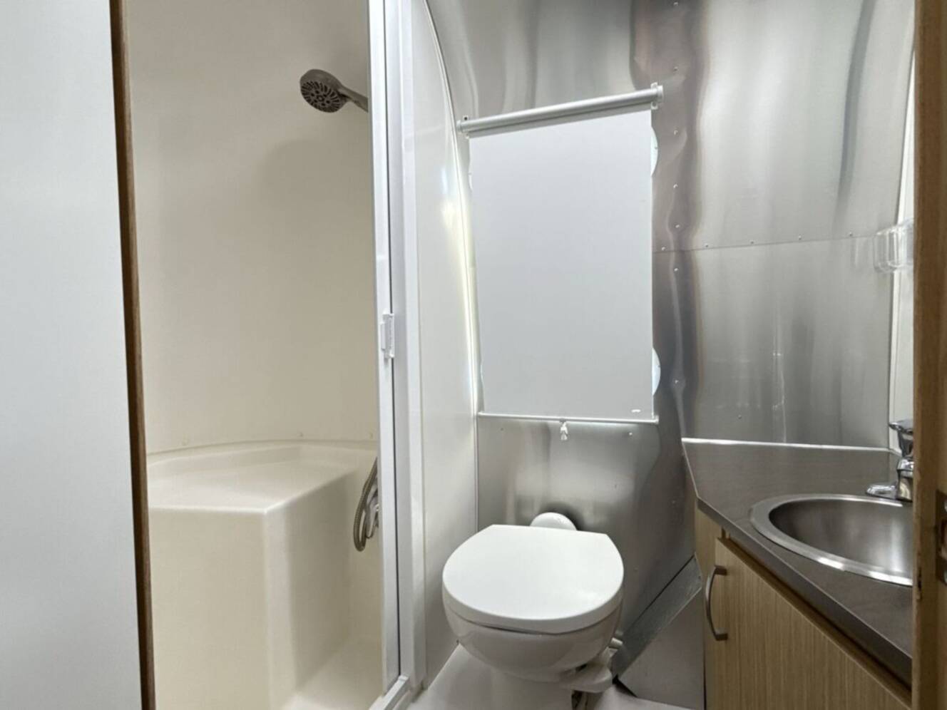 A photo of this 2018 Airstream Flying Cloud 20FB