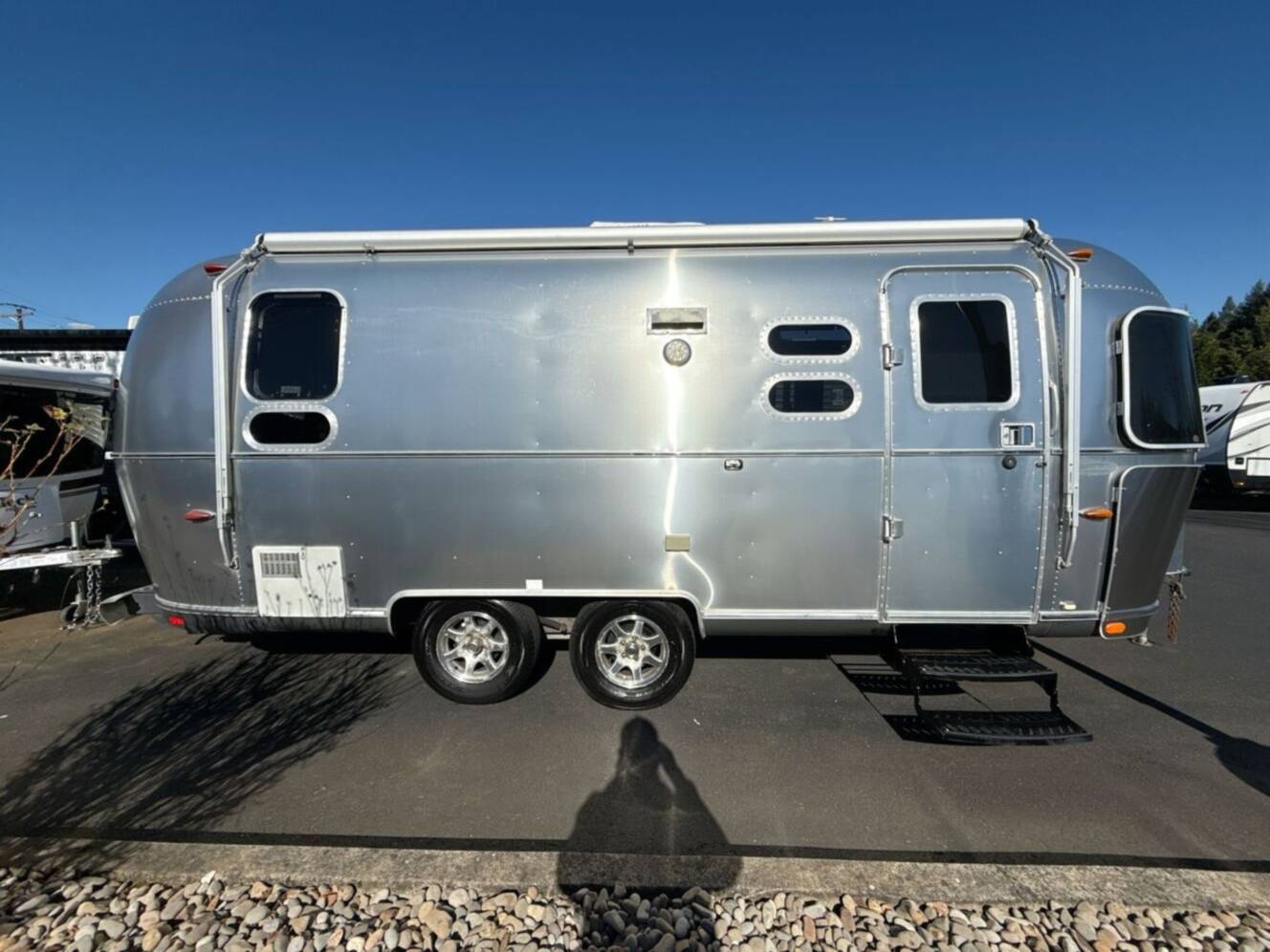 A photo of this 2015 Airstream Flying Cloud