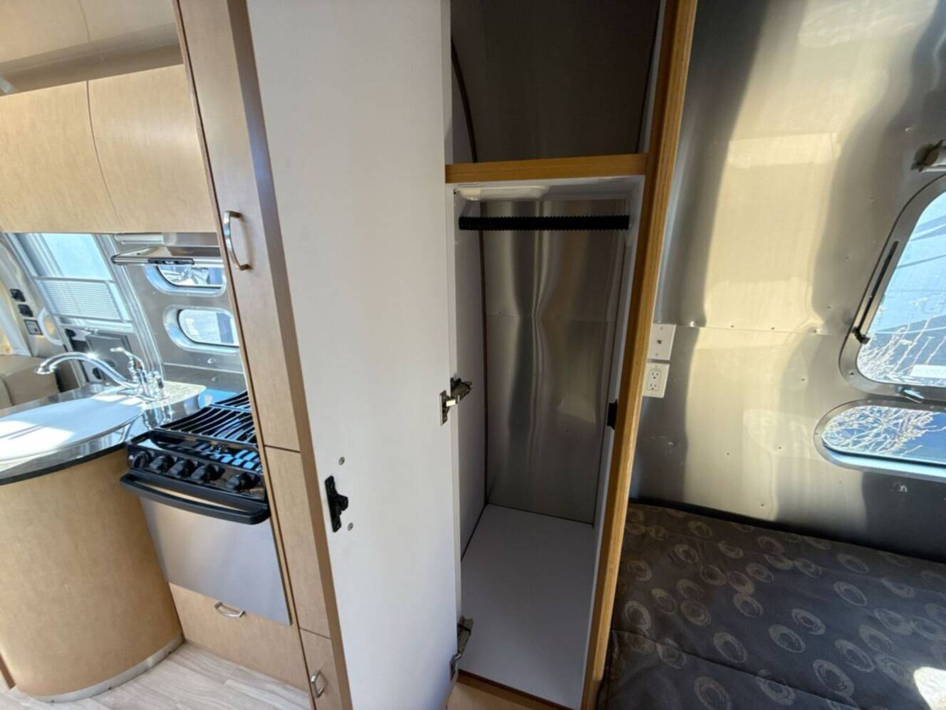 A photo of this 2015 Airstream Flying Cloud