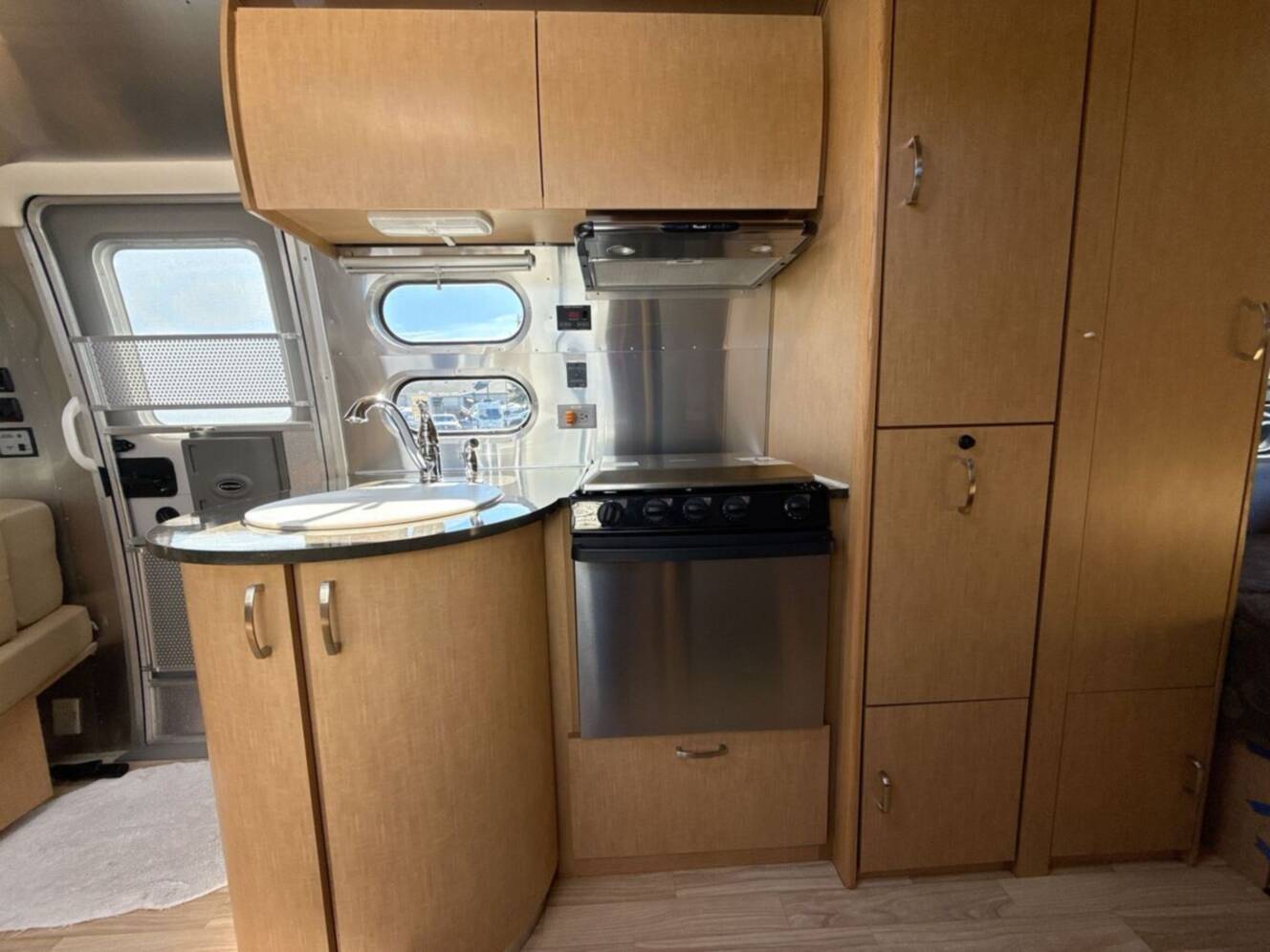 A photo of this 2015 Airstream Flying Cloud