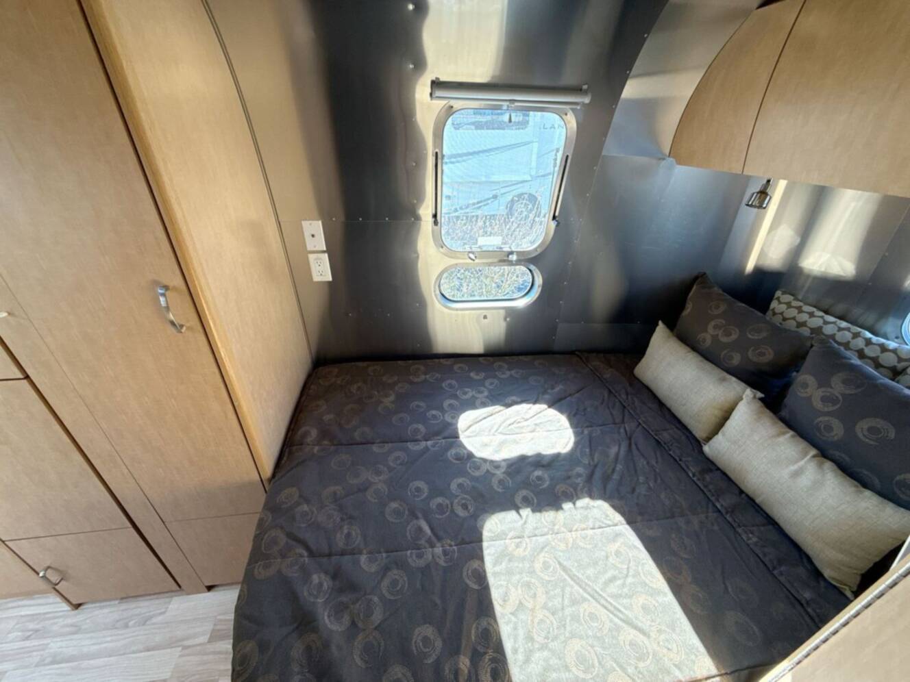 A photo of this 2015 Airstream Flying Cloud