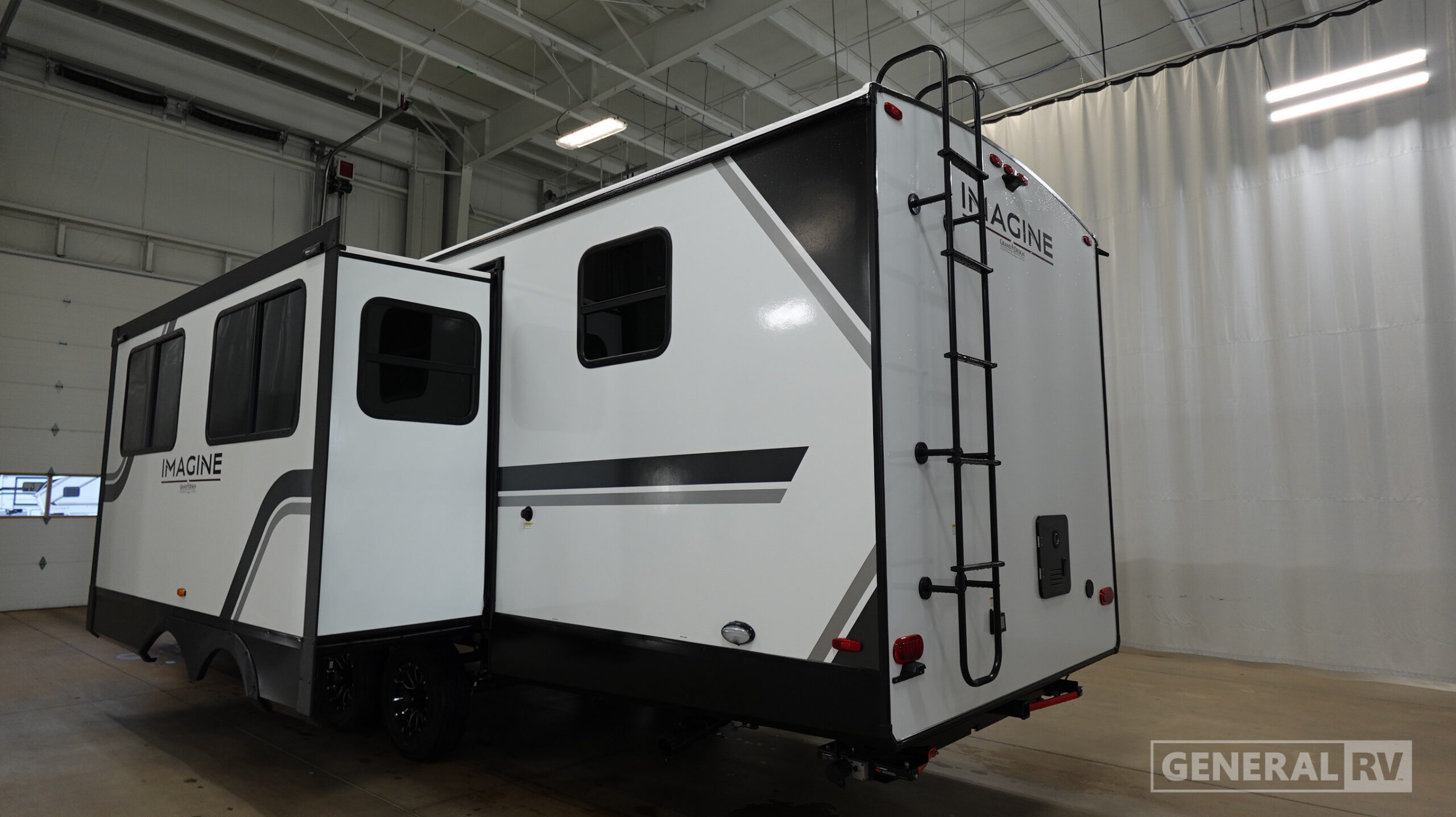 2027 Grand Design IMAGINE 2800BH in birch run MI