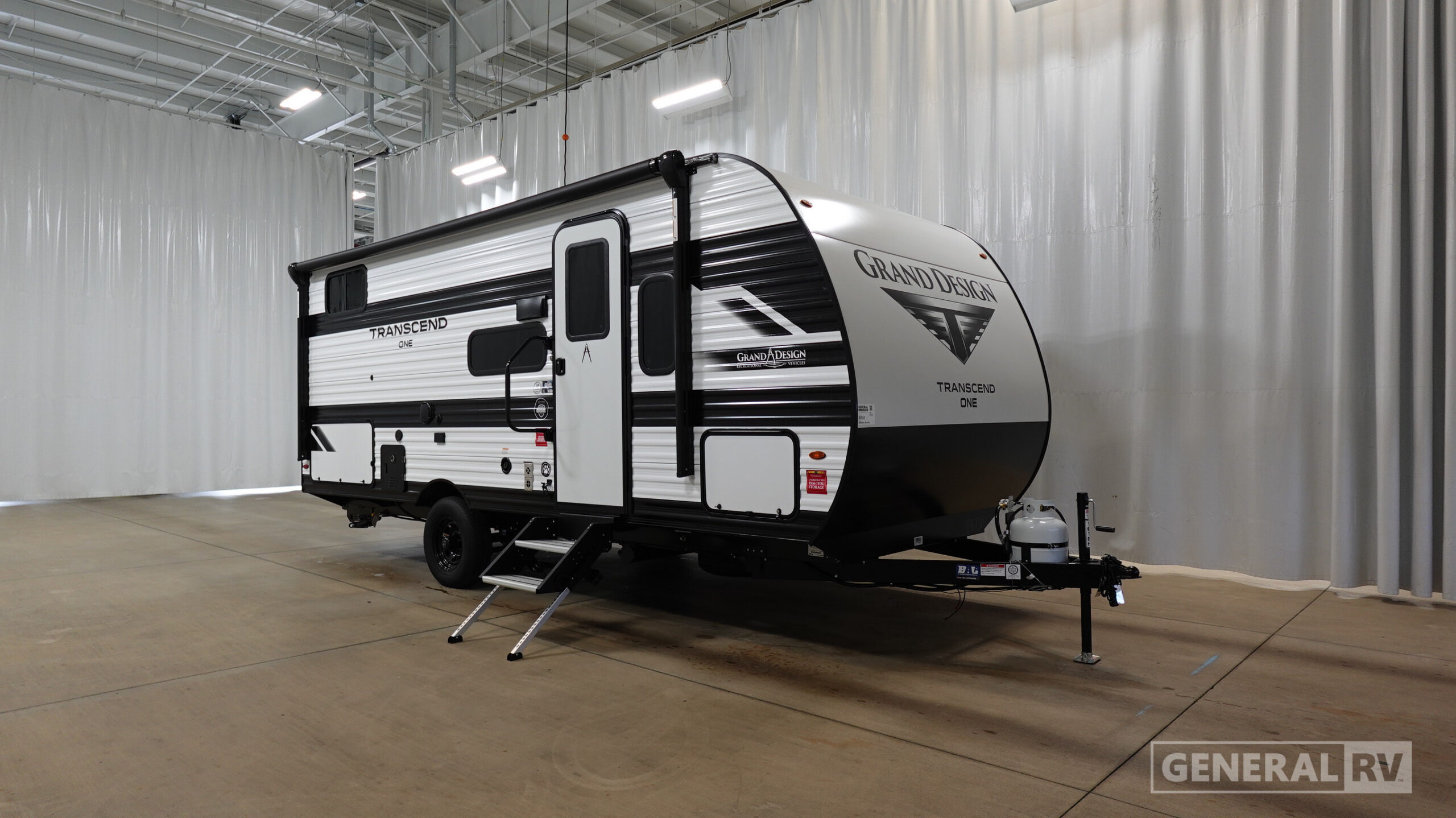 2027 Grand Design TRANSCEND-ONE 161BH in wayland MI