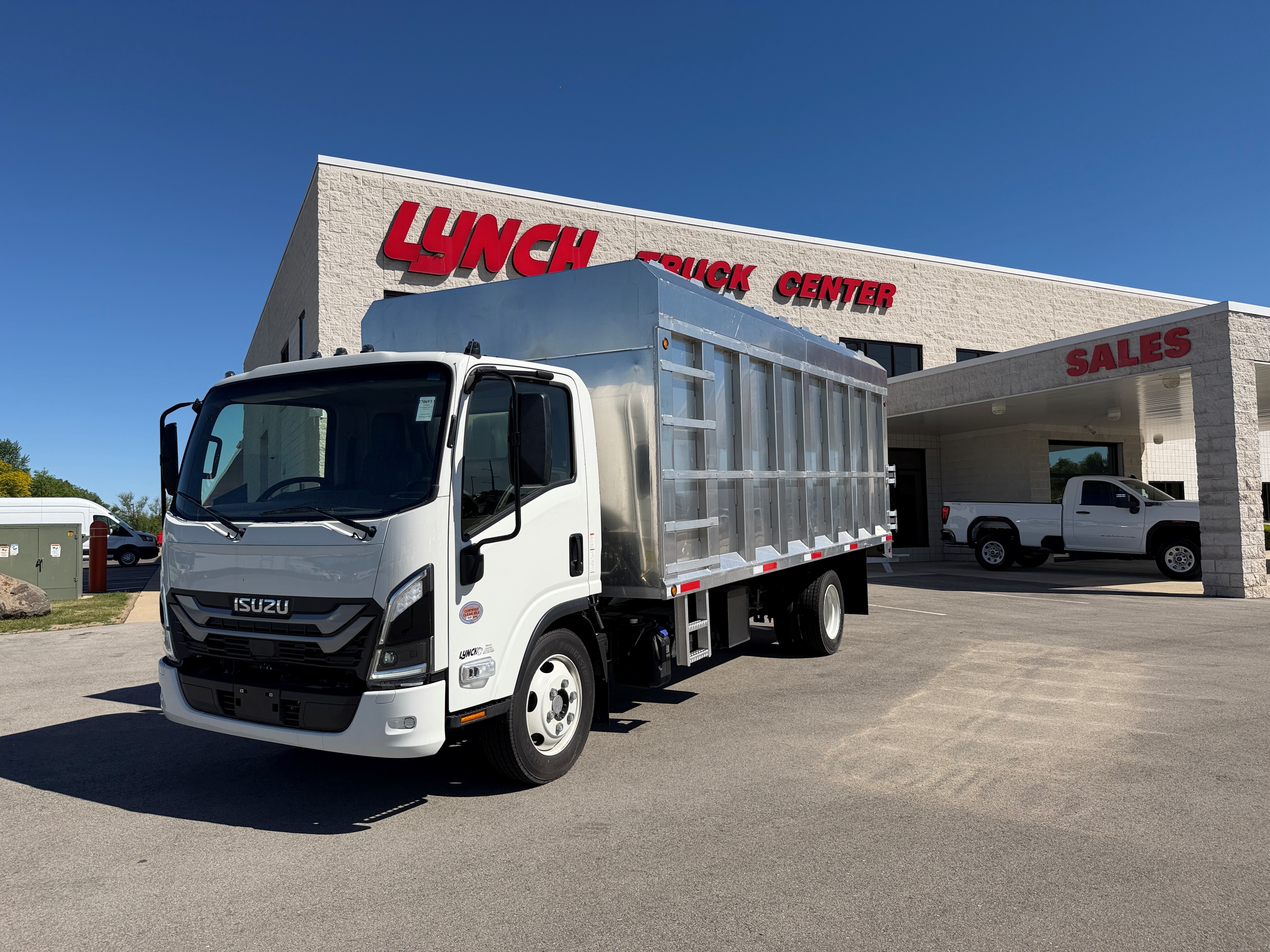 2025 ISUZU NRR in Waterford, WI