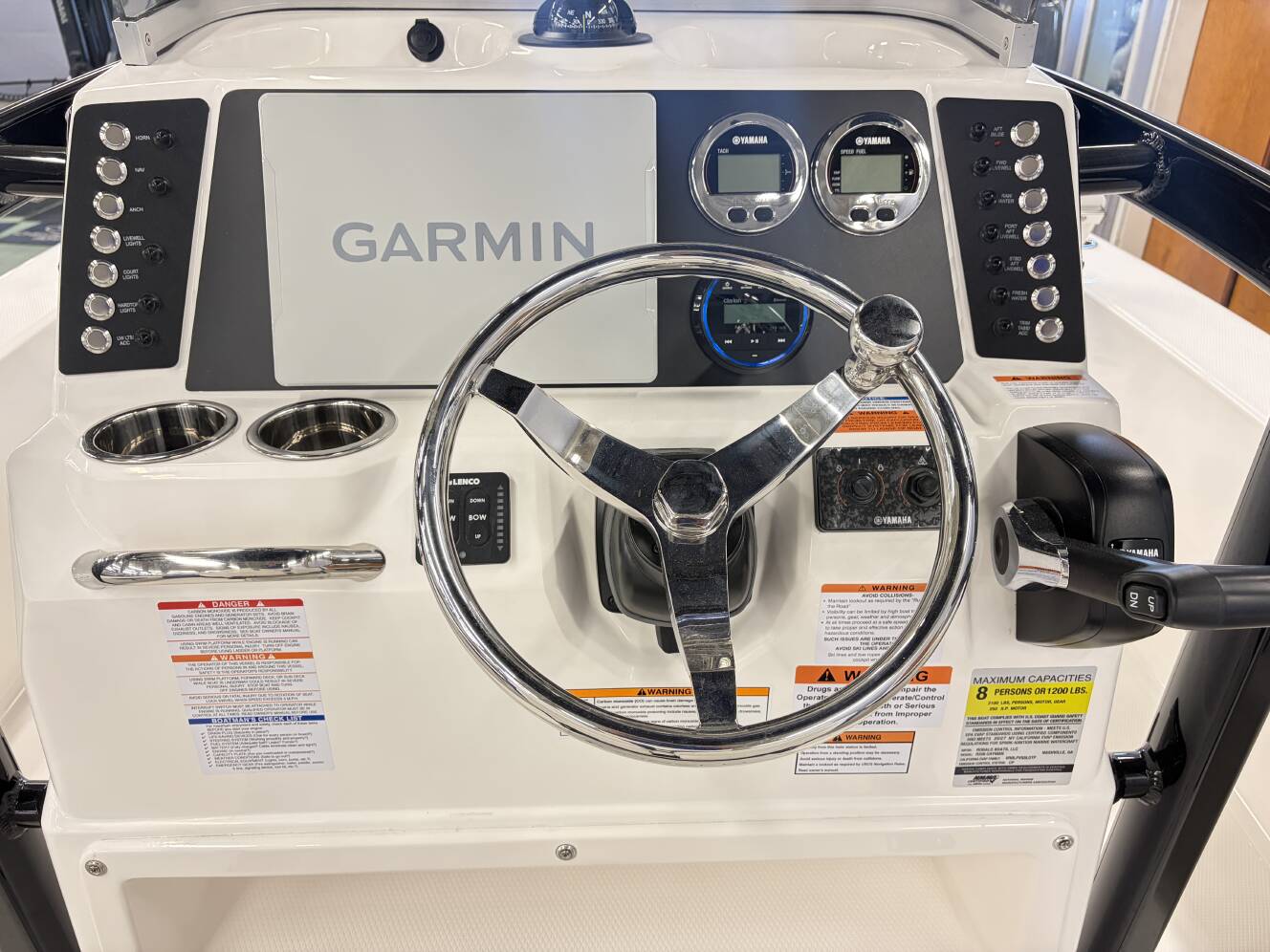 A photo of this 2027 Robalo 226 CAYMAN