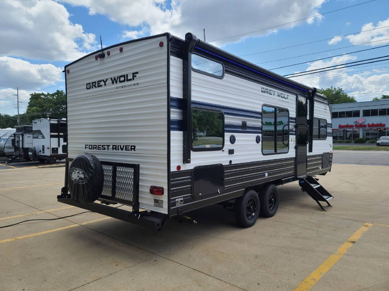 A photo of this 2027 Forest River Cherokee Grey Wolf 22MKSE