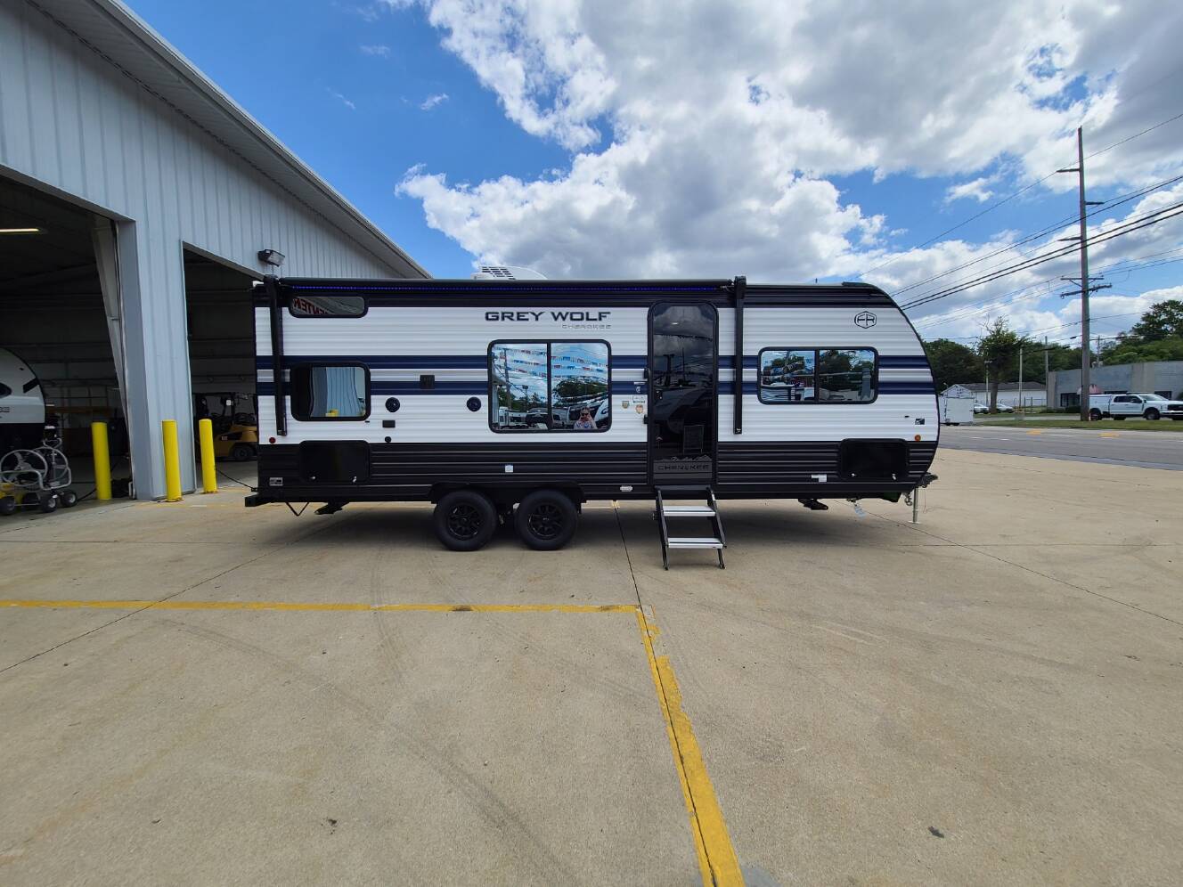 A photo of this 2027 Forest River Cherokee Grey Wolf 22MKSE
